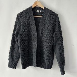 Gap charcoal grey cardigan / size small